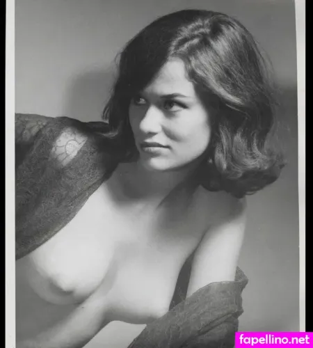 Lauren Hutton OnlyFans Thumbnail #yLdS2oMUCP