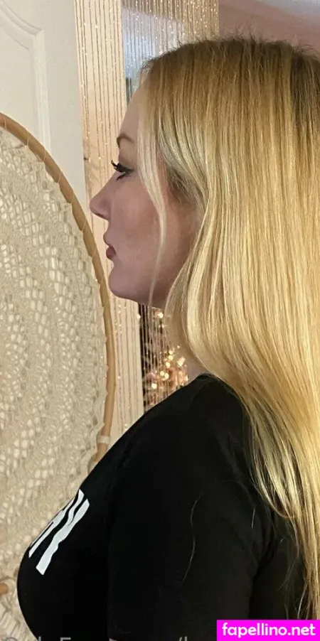Lauren Jadore OnlyFans Thumbnail #Dcv0MhXjjV
