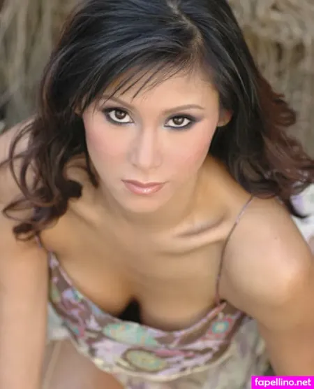 Lauren Kim Main Profile Photo