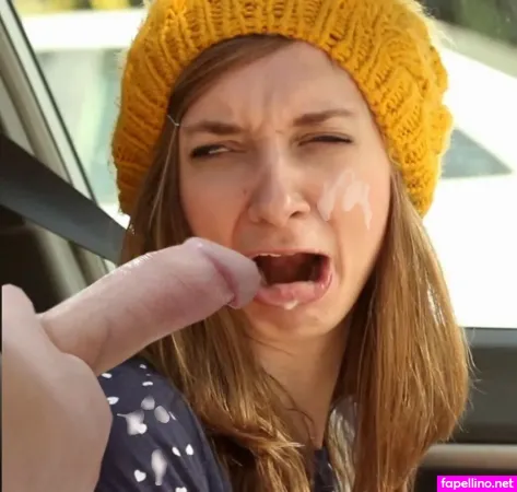 Lauren Lapkus OnlyFans Thumbnail #4wQURYQQ1U
