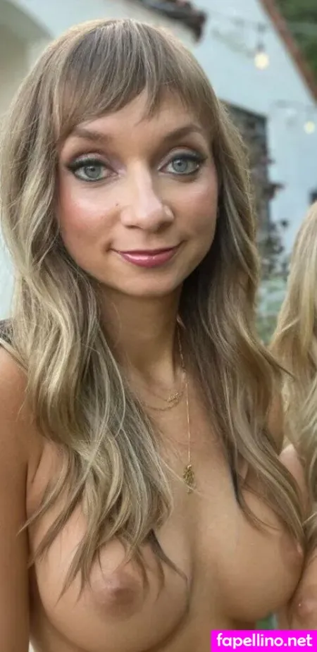 Lauren Lapkus OnlyFans Thumbnail #ip0D62orwB
