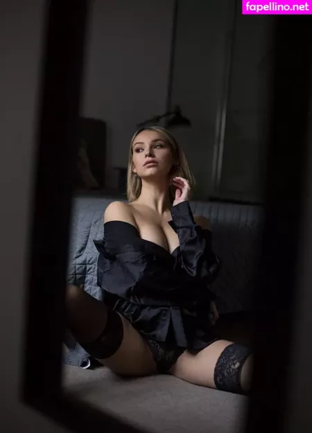 Lauren Laratta OnlyFans Thumbnail #0vPnugSNxc