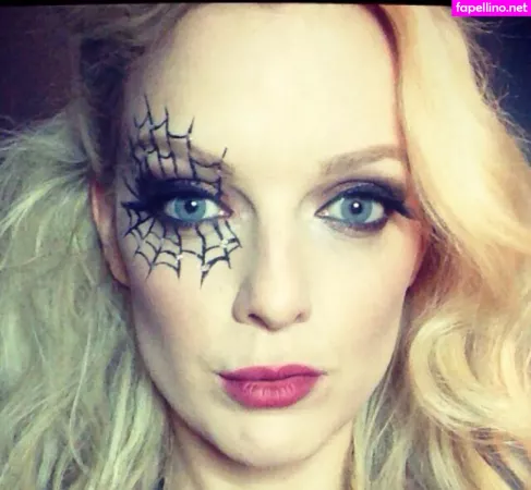 Lauren Laverne OnlyFans Thumbnail #YOoXv8YnnY