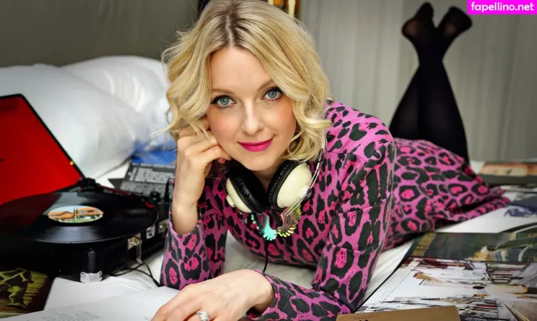 Lauren Laverne OnlyFans Thumbnail #n4GCDgdXCn