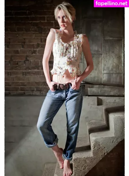 Lauren Lee Smith OnlyFans Thumbnail #Pixdenm205