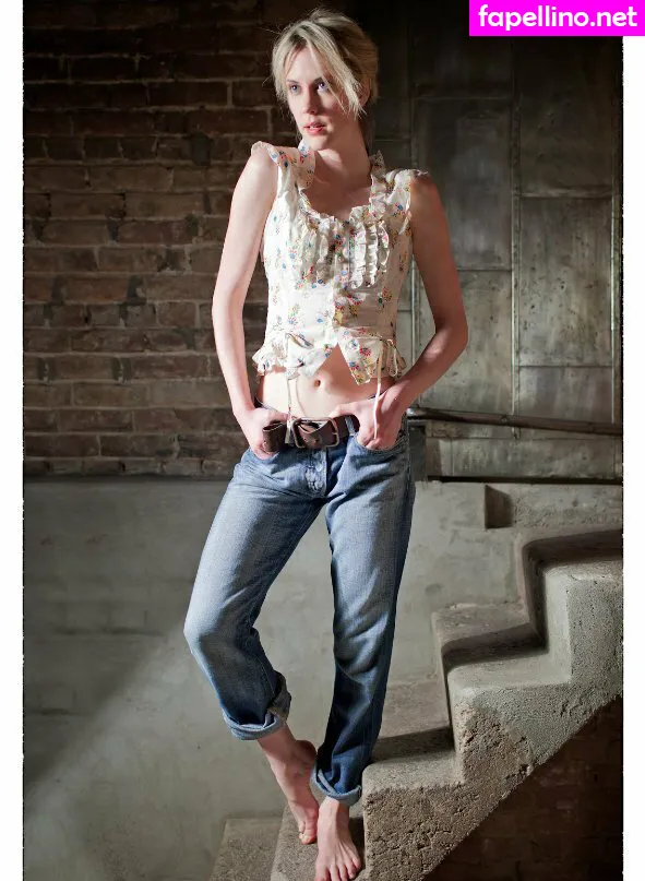 leelaurensmith Nude Leaked OnlyFans Photo #Pixdenm205