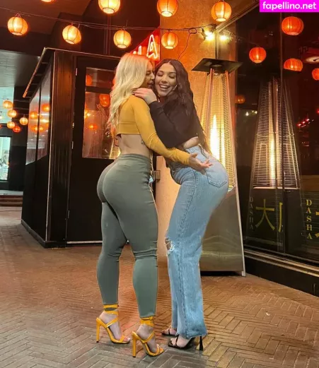 Lauren M OnlyFans Thumbnail #AwqfcnIHGs