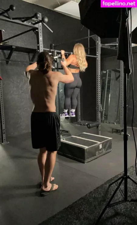 Lauren M OnlyFans Thumbnail #vdoYGGCrn8