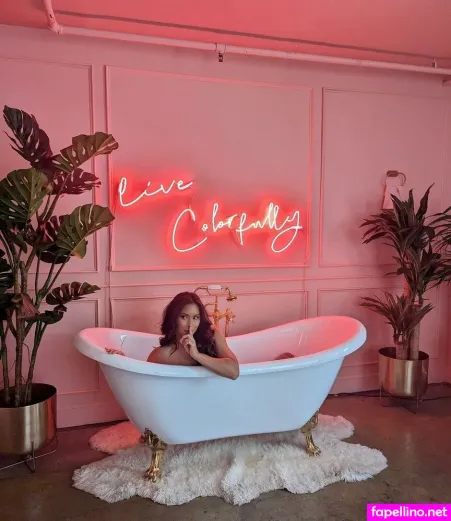 Lauren Mary Kim OnlyFans Thumbnail #PXVX4B10Vq