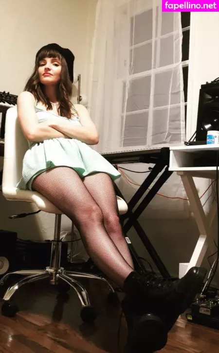 Lauren Mayberry OnlyFans Thumbnail #O5FJBS1sCU