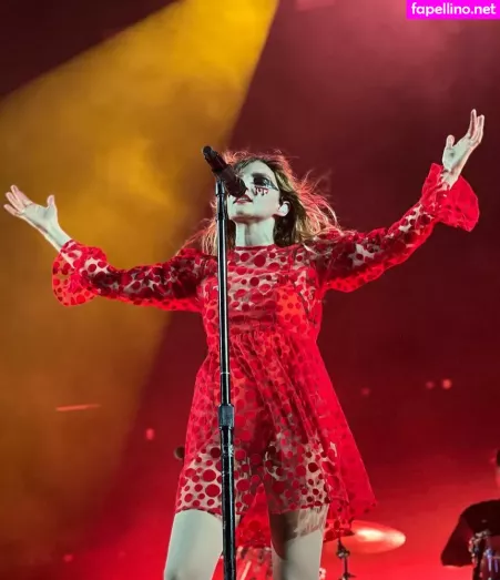 Lauren Mayberry OnlyFans Thumbnail #ZYX7yxBE02