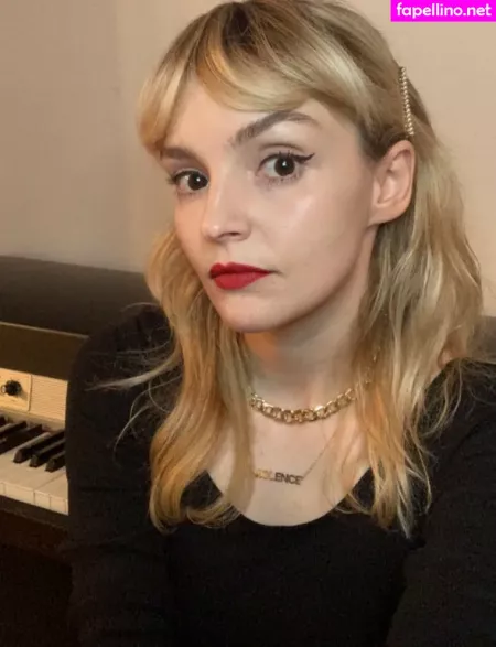 Lauren Mayberry OnlyFans Thumbnail #jrRijtL4Hw