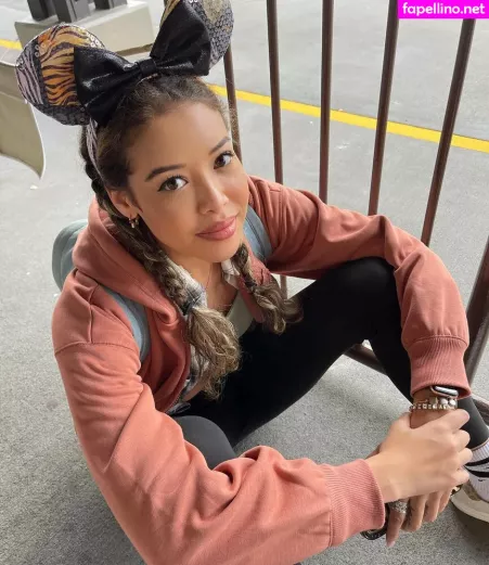 Lauren Montgomery OnlyFans Thumbnail #lWFEdfCbMg