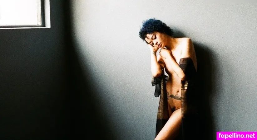 Lauren Napier OnlyFans Thumbnail #RBkEqqVueL