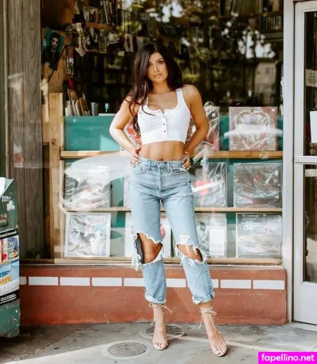 Lauren O Connell OnlyFans Thumbnail #V9VcRHKcad