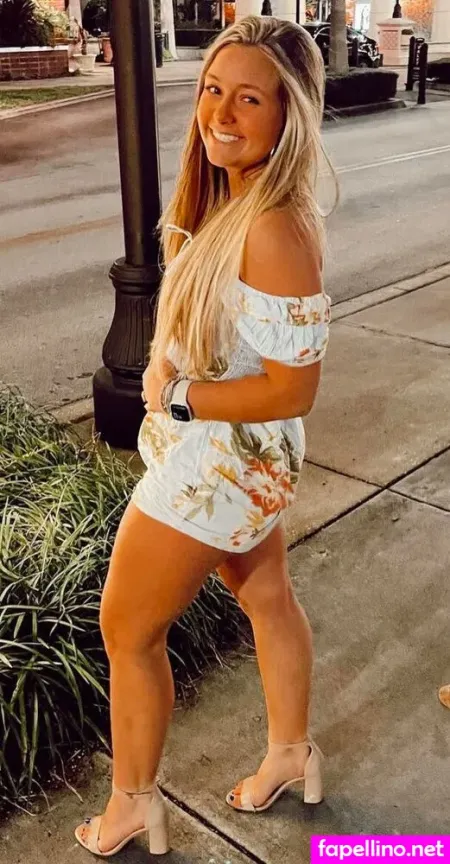 Lauren Padgett OnlyFans Thumbnail #64YNdEL9Re