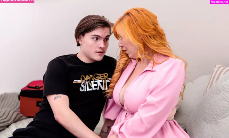 Lauren Phillips OnlyFans Thumbnail #CpDxWTF17J