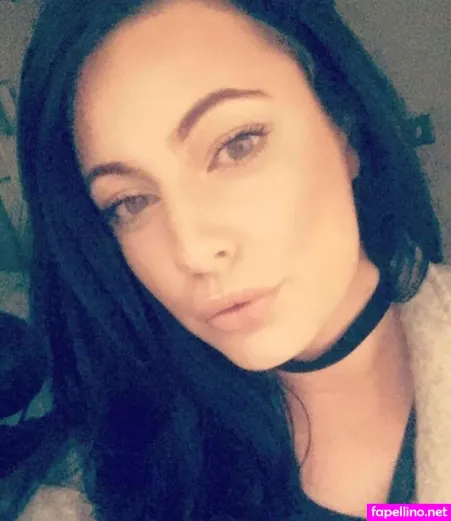 Lauren R OnlyFans Thumbnail #TS8QJsZ44v