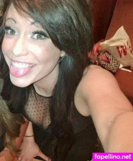 Lauren R OnlyFans Thumbnail #UUKXfkN6I9