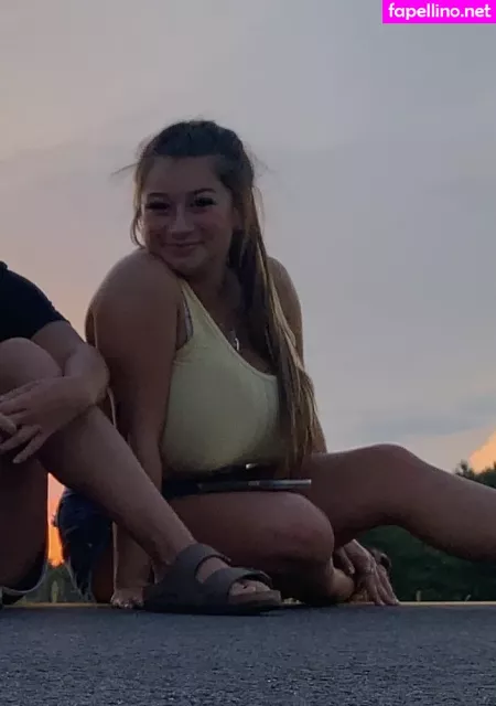 Lauren Risotti OnlyFans Thumbnail #0LbWBNnYx7