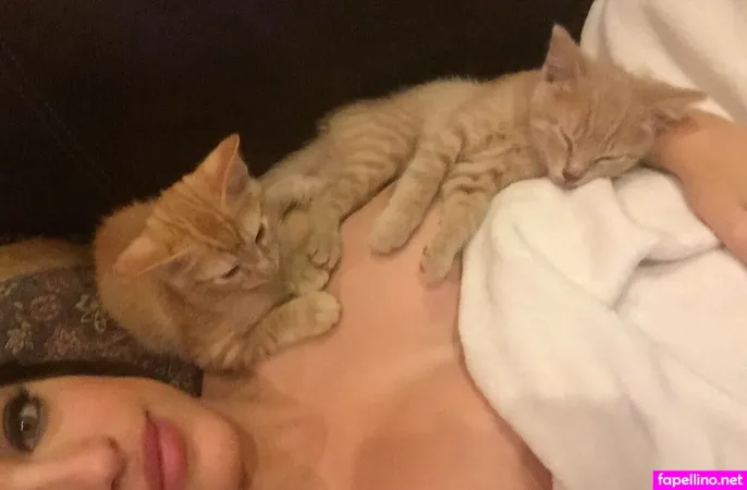 Lauren Russell OnlyFans Thumbnail #JXgLpN3LhA