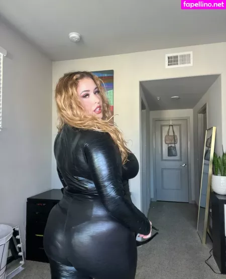 Lauren Sangster OnlyFans Thumbnail #2p5lpau8jQ