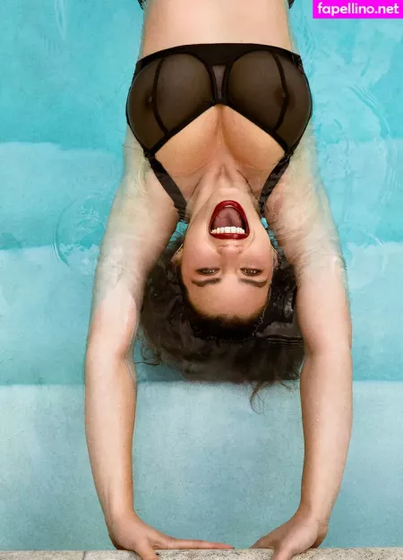 Lauren Searle OnlyFans Thumbnail #yYQ7GsqR2U