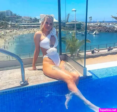 Lauren Smith Main Profile Photo