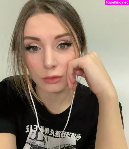 Lauren Southern OnlyFans Thumbnail #1K90xsVWXm