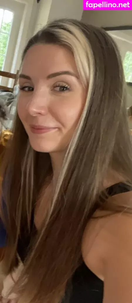 Lauren Southern OnlyFans Thumbnail #5tyKfh197w