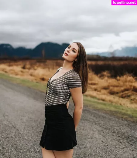 Lauren Southern OnlyFans Thumbnail #VMHmnF2DA4