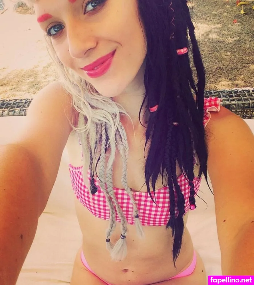 laurentateofficial Nude Leaked OnlyFans Photo #0cxhWW2bkT