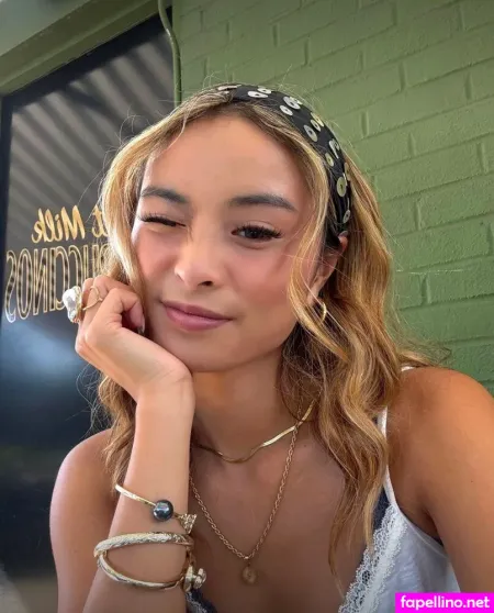 Lauren Tong OnlyFans Thumbnail #bYXK01bBEY
