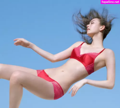 Lauren Tsai OnlyFans Thumbnail #OmjhfF4Ayf