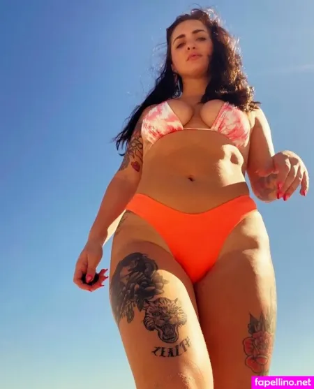 Lauren Urasek OnlyFans Thumbnail #S8G4wzEQ0j