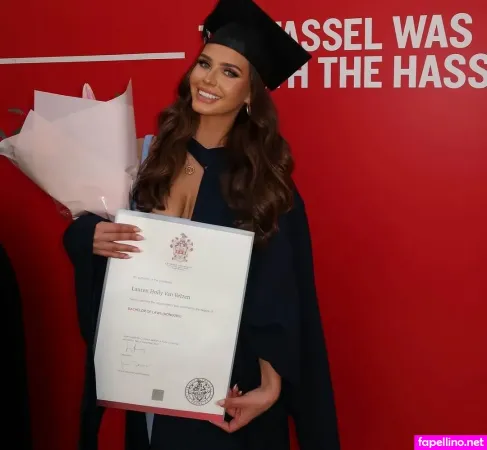 Lauren Van Velzen OnlyFans Thumbnail #H58eAeY5V2