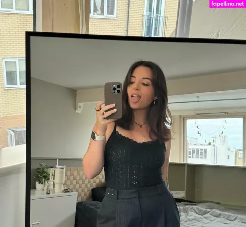 Lauren Williams OnlyFans Thumbnail #k8qaMAAcKq