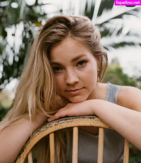 Lauren Woody OnlyFans Thumbnail #CagiIssIsa