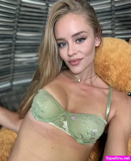 Laurenann77 1 OnlyFans Thumbnail #7l2ofluihZ