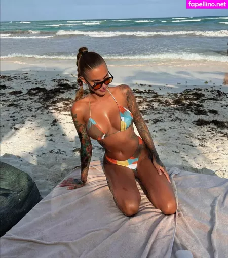 Laurendotcom OnlyFans Thumbnail #L7DrQceCfz