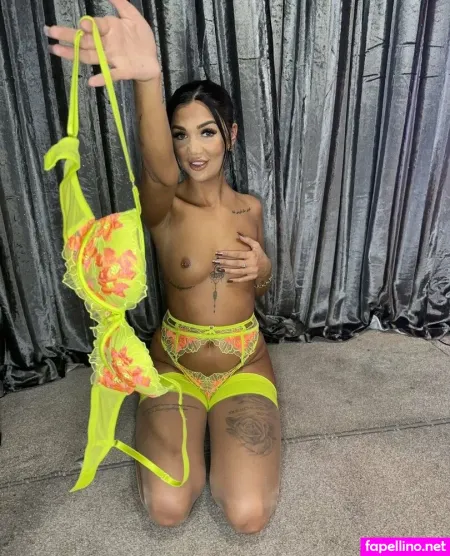 Laurenemilyy5 OnlyFans Thumbnail #4YRlaVYPT5