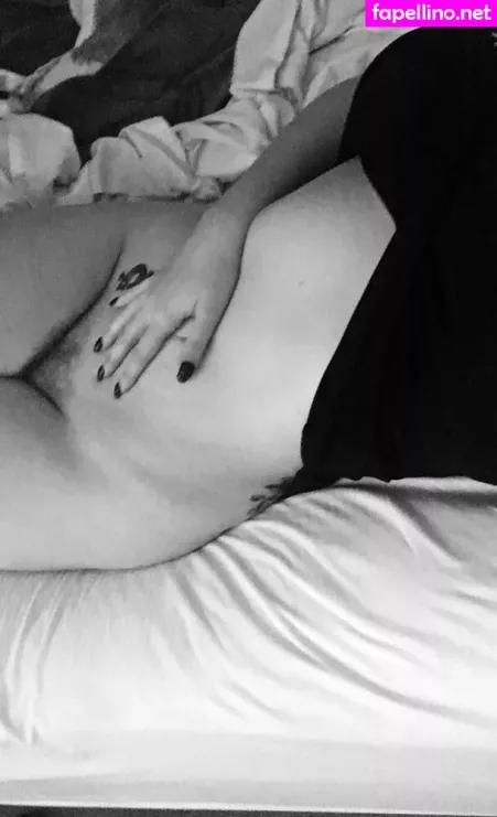 Laurenfillsup OnlyFans Thumbnail #GbsjTAkBNZ
