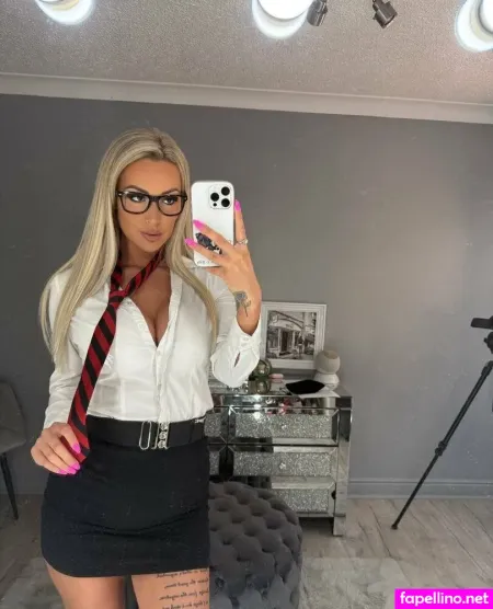 Laurenlouise228 5 OnlyFans Thumbnail #5sY2DPwkhi