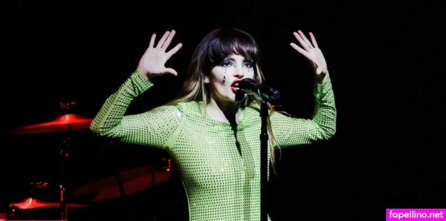 Laurenmayberry OnlyFans Thumbnail #5mIYy5KcLk