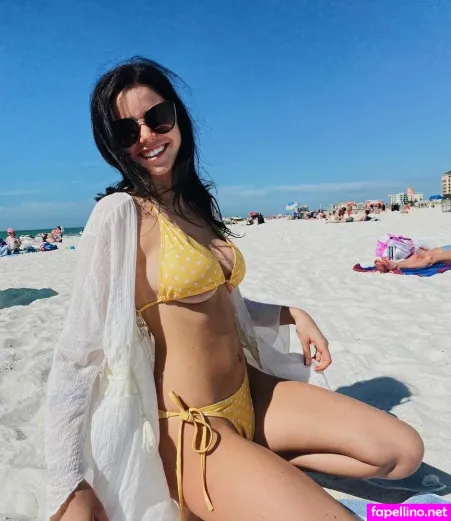 Laurenokomski OnlyFans Thumbnail #3AKGDF2Et5