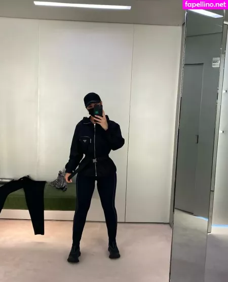 Laurenpisciotta OnlyFans Thumbnail #SgnTMvMUUx