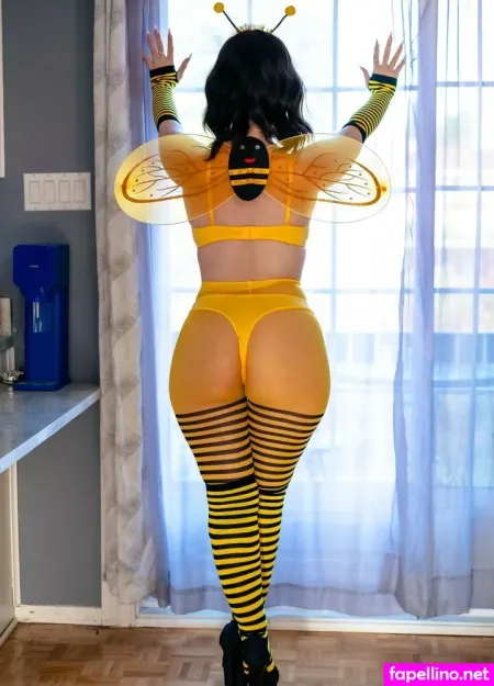 Laurie Gamelin OnlyFans Thumbnail #S0SD2QIBjo