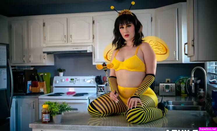 Laurie Gamelin OnlyFans Thumbnail #XlrHyctLfh