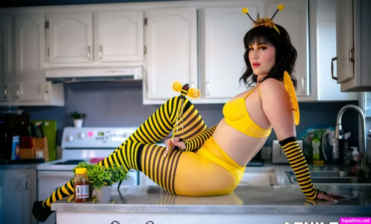Laurie Gamelin OnlyFans Thumbnail #uaYnZhLFhb