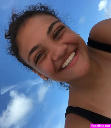 Laurie Hernandez OnlyFans Thumbnail #34UetiVbAH